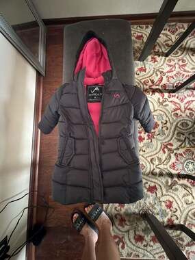 Vertical 9 Toddler Girls Black Puffer Jacket with Pink Fleece Lining Size 3T